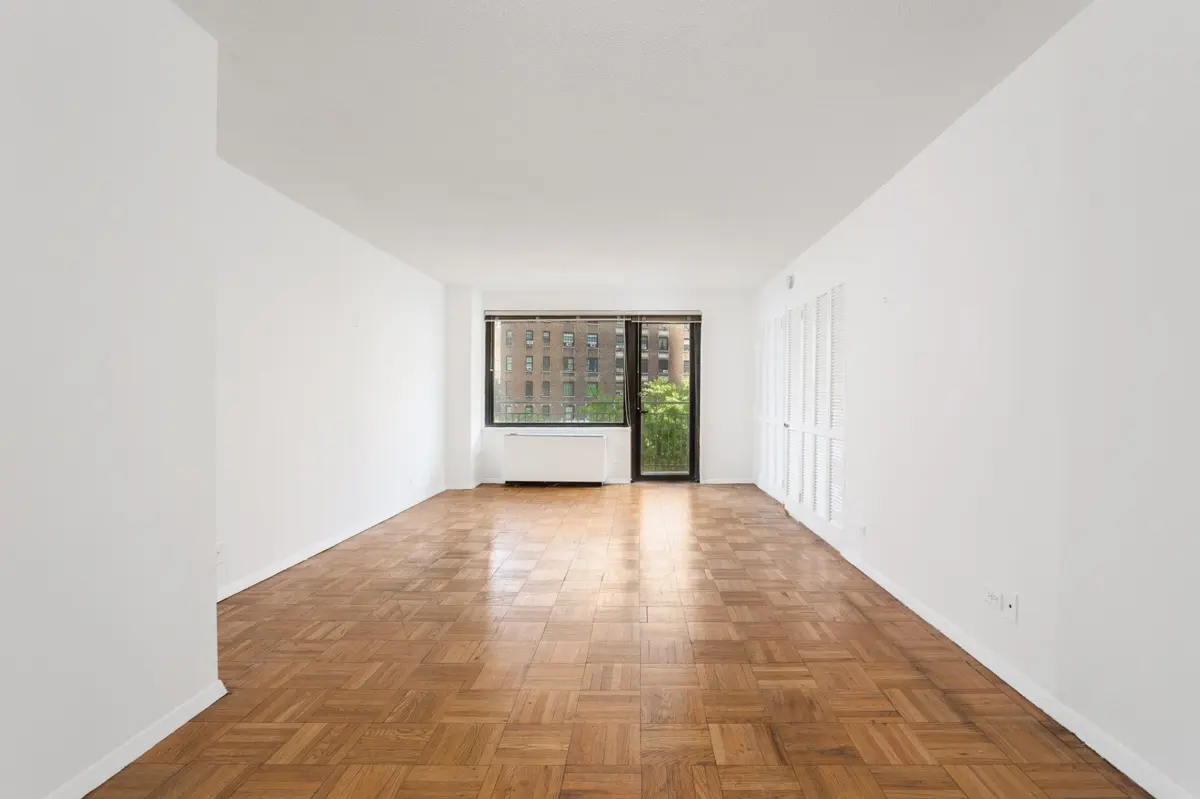 201 W 70th Street #5E