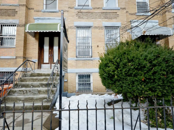 637 48th Street