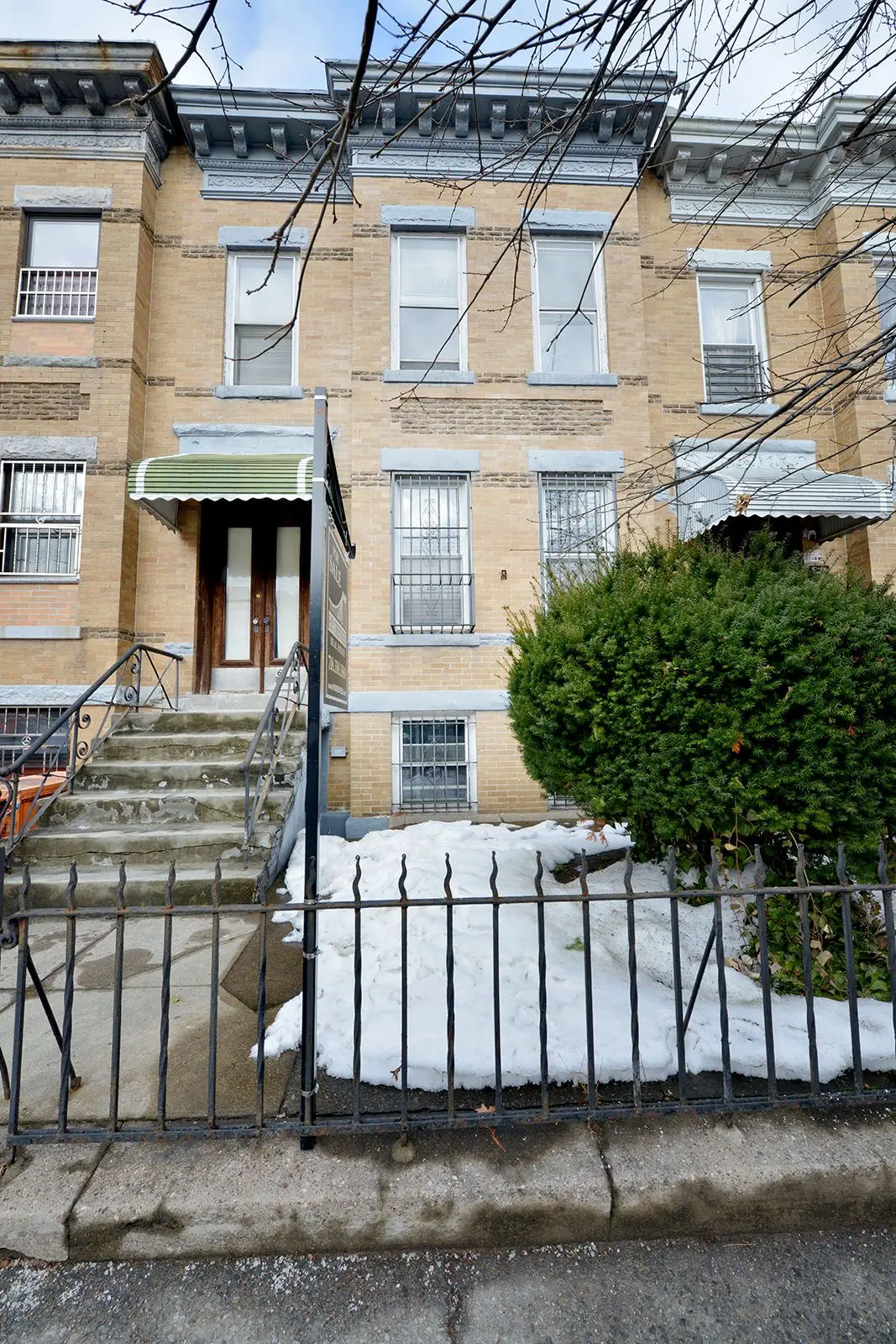 637 48th Street