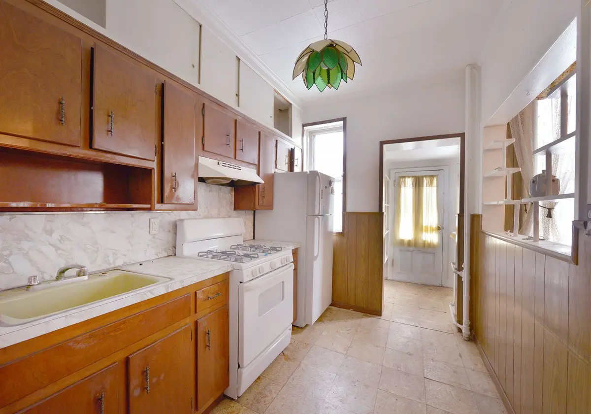 637 48th Street